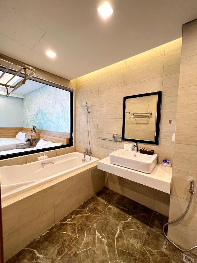 Flc Sea Tower Apartment Gem Куинён Экстерьер фото